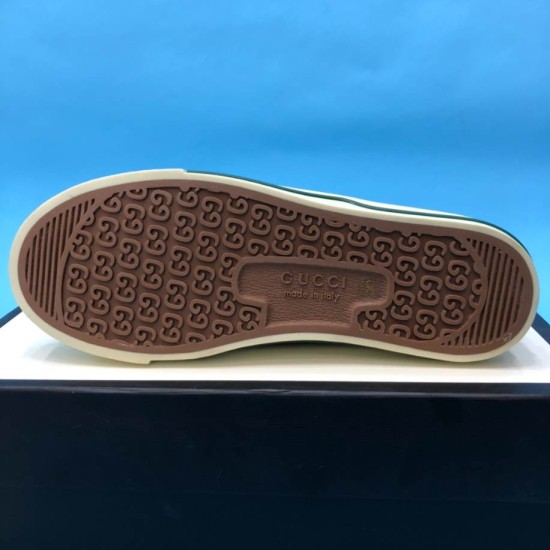 Gucci Off The Grid Canvas Low Top Trainers Beige Outsole in beige and green Bottom outsole of Gucci Off The Grid Canvas Low Top Trainers Beige with patterned tread and logo in beige and green