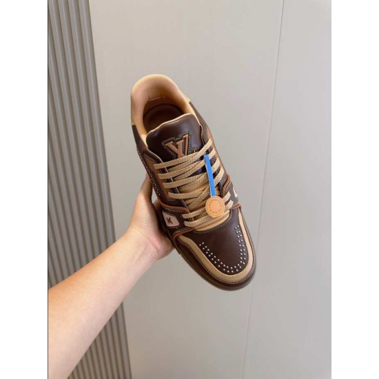 L Trainer Marron Brown Leather Low Top Sneakers top down view