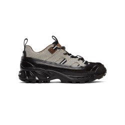 BURBERRY BLACK AND WHITE CANVAS ARTHUR SNEAKERS – BBR021 UK