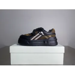 BURBERRY SNEAKERS – BBR032 UK