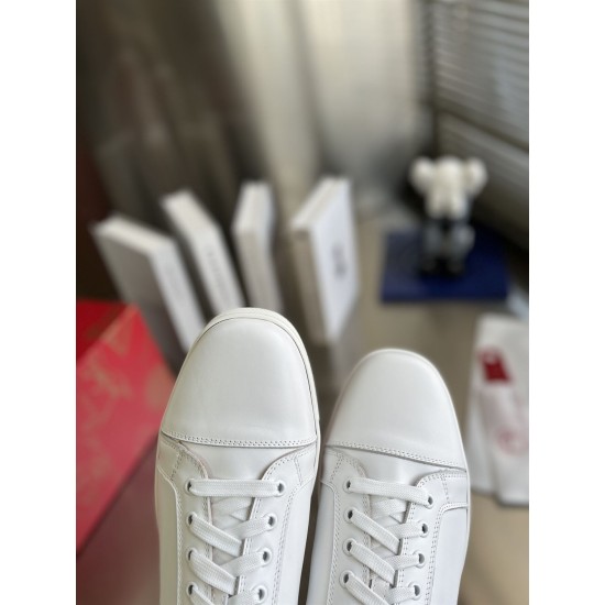 Christian Louboutin Louis Junior White Leather Toe Cap Detail Close-up detail of smooth toe cap stitching on white Christian Louboutin Louis Junior trainers