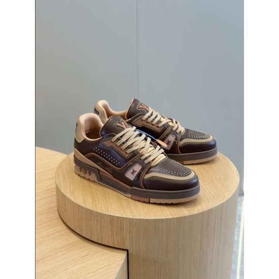 L Trainer Marron Brown Leather Low Top Sneakers paired angle view