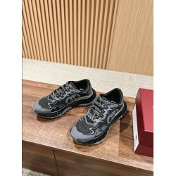 Gucci Ripple Trainers Grey And Black Chunky Sole Gucci Ripple Trainers Grey And Black Chunky Sole