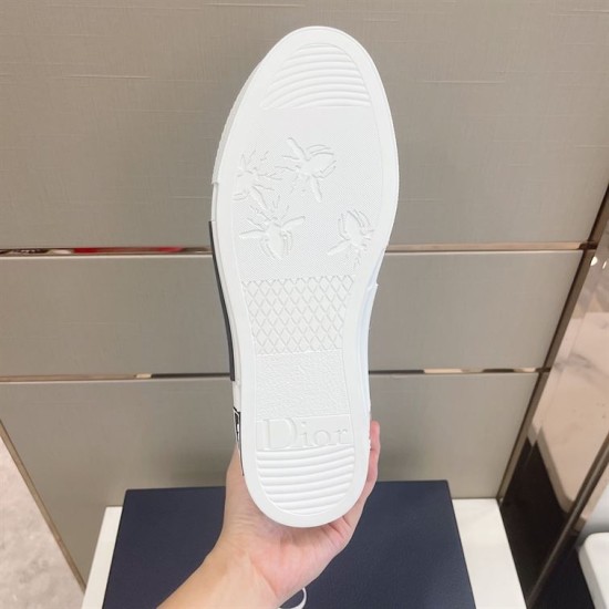 Dior B23 High Top Trainers Printed Pattern White Black Sole Detail Dior B23 High Top Trainers Printed Pattern White Black rubber sole pattern view