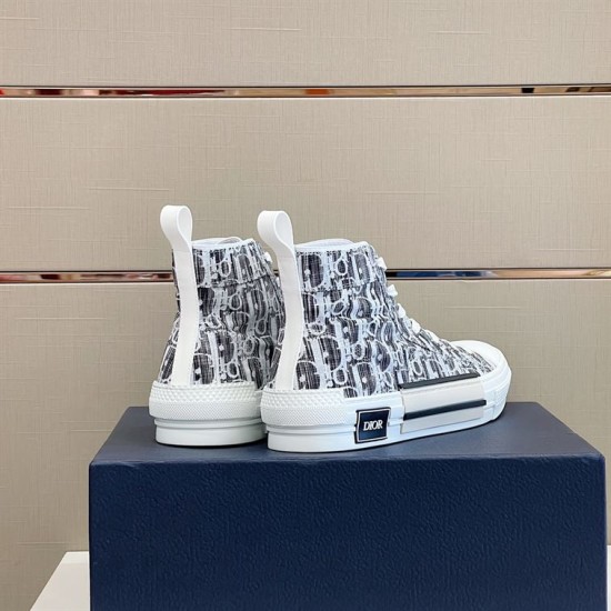 Dior B23 High-Top Canvas Trainers Rear View in black and white Rear view showing heel design of Dior B23 High-Top Canvas Trainers In Black And White