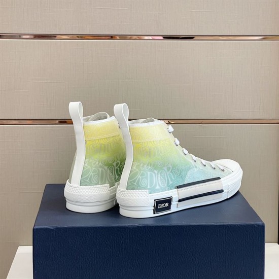 Dior B23 High-Top Trainers Heel View in green and yellow Rear view of Dior B23 high-top trainers featuring white heel tab and side branding patch in green and yellow