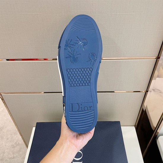 Dior B23 High-Top Oblique Canvas Blue Trainer Sole View Bottom outsole of Dior B23 High-Top Oblique Canvas Blue Trainer showing tread motif