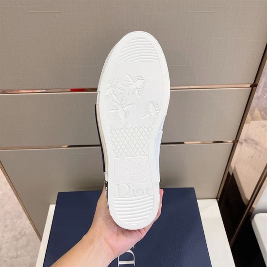 Dior B23 Trainer Sole Tread View in multicolour and white Underside view of Dior B23 trainer white textured sole with embossed details in multicolour and white
