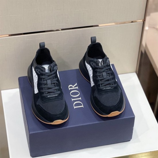Dior B25 Runner Trainers Front Pair View in black Front perspective of both Dior B25 Runner Trainers sitting on box in black
