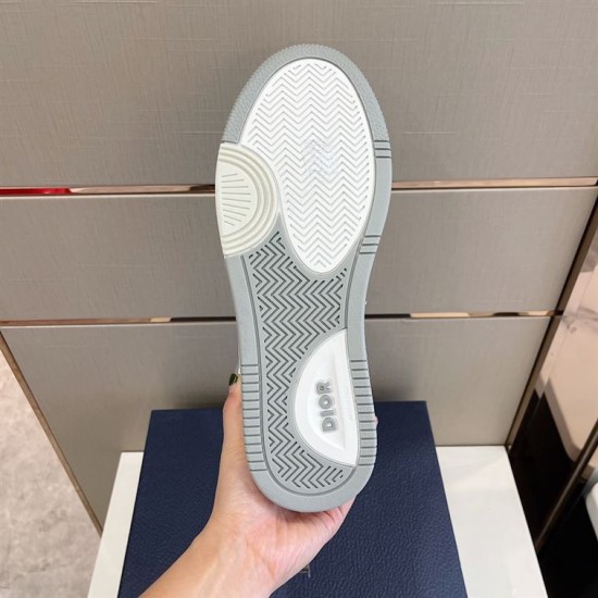 Dior High Top Leather Trainer Rubber Sole in white and grey Underside view of grey and white patterned rubber sole with brand logo