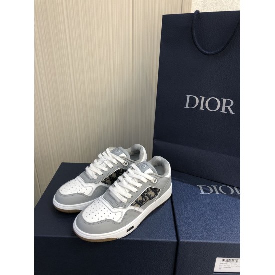 Dior B27 Low Top Grey White Canvas Low Top Trainers pair front three-quarter view