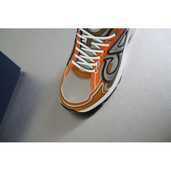 Dior B30 Toe Box Detail in beige and orange Close-up of beige mesh toe box and orange overlays on Dior B30 trainer