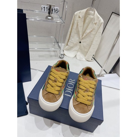 Dior B33 Trainers Front View in brown and yellow Top-down front view showing yellow laces on Dior B33 brown suede trainers