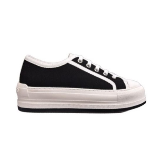 Dior Walk'n'dior Low-Top Platform View in black Dior Walk'n'dior low-top trainer in black with platform midsole