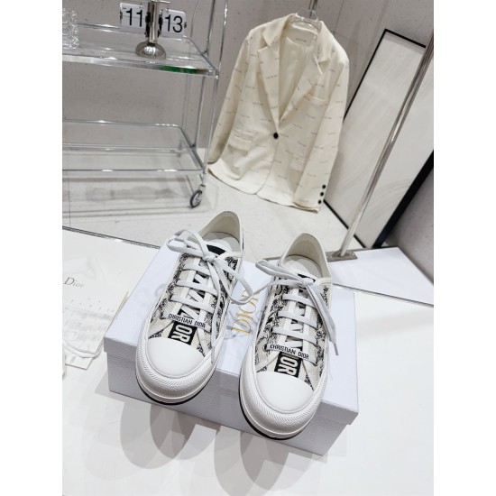 Dior Walk'n'dior Platform Trainers Top View in cream and navy Top-down view of cream and navy Dior Walk'n'dior Platform Embroidered Trainers