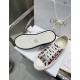 Sole View of Dior Walk'n'dior Trainer in burgundy Underside view of white rubber star-pattern sole on Dior Walk'n'dior trainer in burgundy