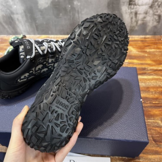 Dior Diorizon Low Top Oblique Jacquard Trainers Sole Tread in beige and black Underneath view displaying the rugged lugged tread pattern of the Diorizon outsole in beige and black