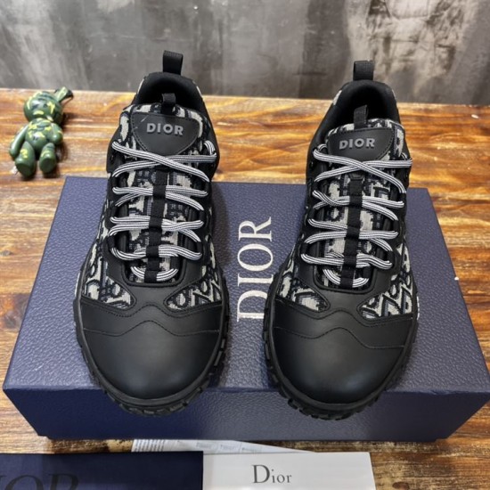 Dior Diorizon Low Top Oblique Jacquard Trainers Pair Front in beige and black Front view of a pair of Dior Diorizon Low Top Oblique Jacquard Trainers in beige and black