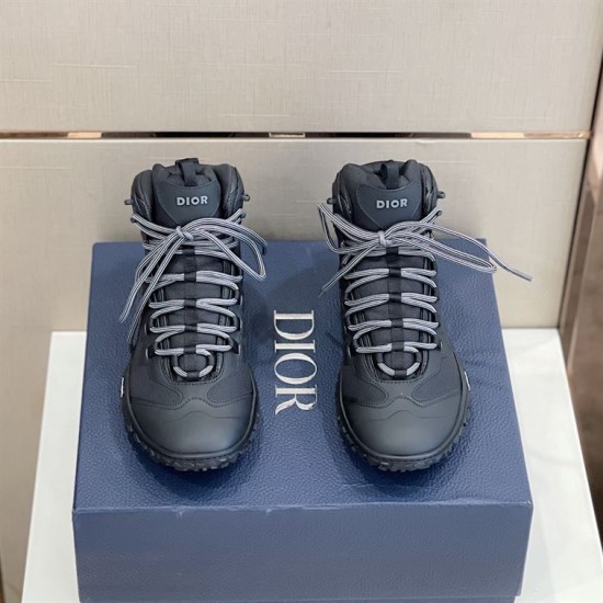 Dior Diorizon Hiking Boot Black Front View Dior Diorizon Hiking Boot Black Technical Mesh Rubber front view on shoebox