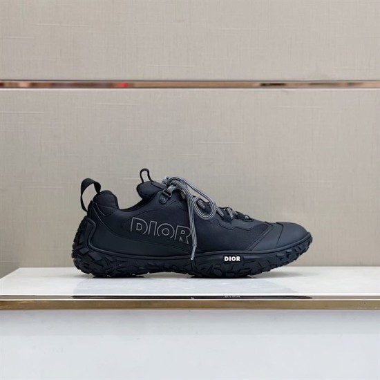 Dior Diorizon Black Technical Mesh Shoe Side View Side view of the black Dior Diorizon trainer displayed on a shelf
