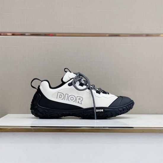 Diorizon Hiking Trainer Side Profile in grey and black Profile angle of grey and black hiking shoe with patterned laces