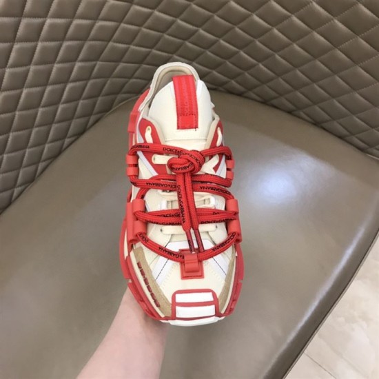 Dolce & Gabbana Space Red Trainer Front Details in red and cream Close-up front view of Dolce & Gabbana red trainer lacing system in red and cream