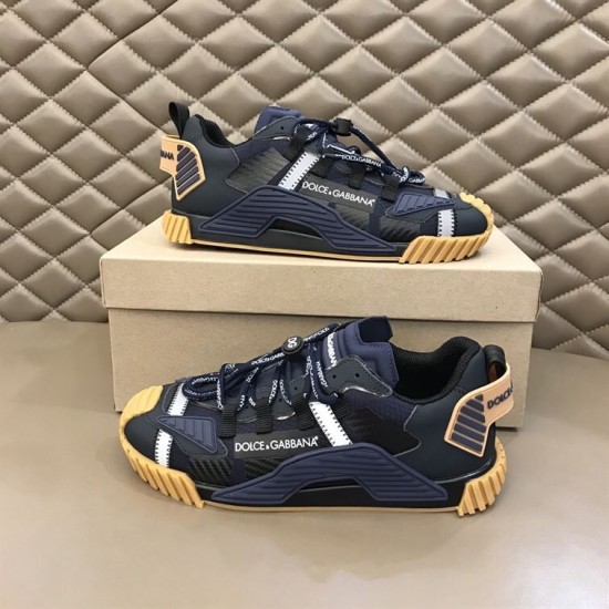Dolce & Gabbana NS1 Trainers Pair Display in black Pair of Dolce & Gabbana NS1 Low-Top Trainers in dark blue and black on box