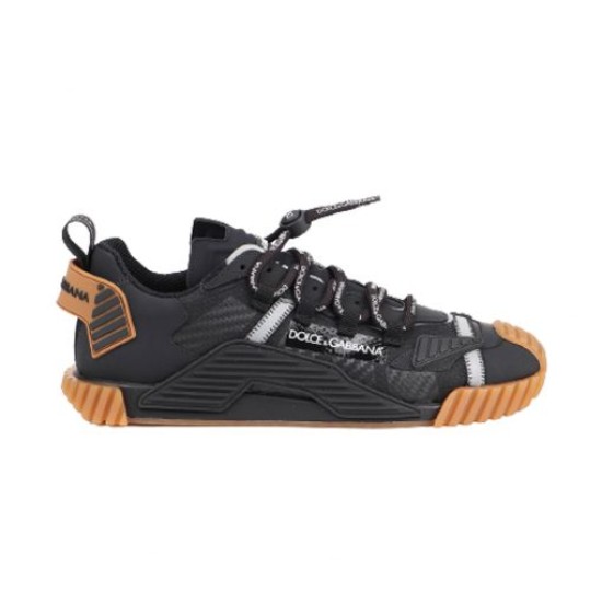 Dolce & Gabbana NS1 Low-Top Trainers in Black Profile Dolce & Gabbana NS1 Low-Top Trainers in black lateral side view