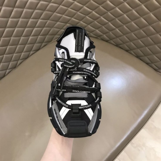 Dolce & Gabbana Space Low-Top Trainers In Black And Grey Front View Dolce & Gabbana Space Low-Top Trainers In Black And Grey front toe view