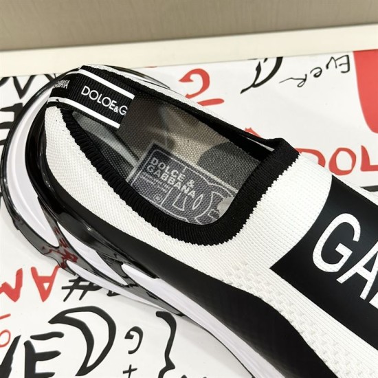 Dolce & Gabbana Trainer Collar Detail in white and black Close-up view of collar and inner sole details on Dolce & Gabbana white and black trainer