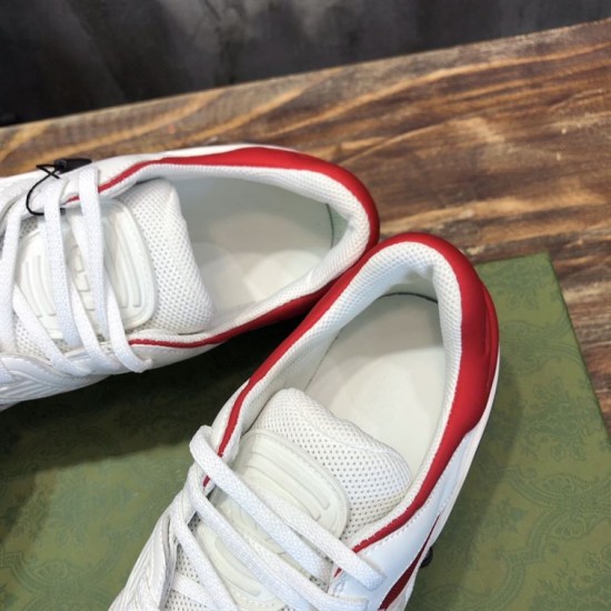 Gucci Basket Low Top Trainers Heel Lining Detail in white and red Detailed view of the padded collar lining on Gucci Basket Leather Low Top Trainers in white and red