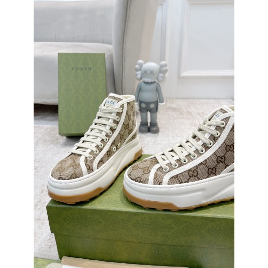 Gucci High Top Beige Canvas Trainer Front View in beige and white Front view detail of Gucci GG High Top Platform Beige Canvas Trainers with white toe box