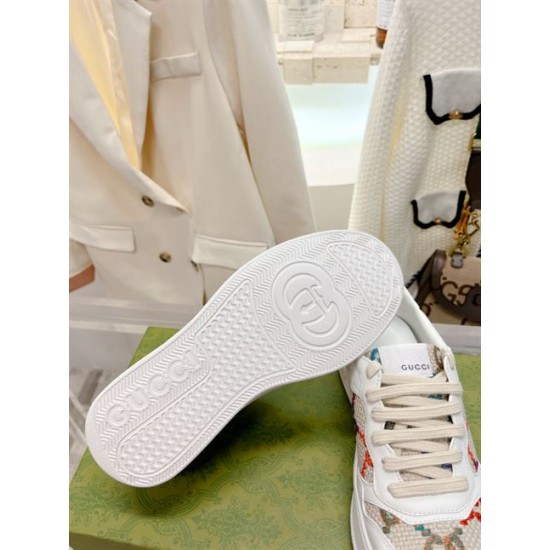 Gucci GG Monogram Canvas Leather Low Top Trainers Sole in off-white and multicoloured Gucci GG Monogram Canvas Leather Low Top Trainers sole tread pattern in off-white and multicoloured