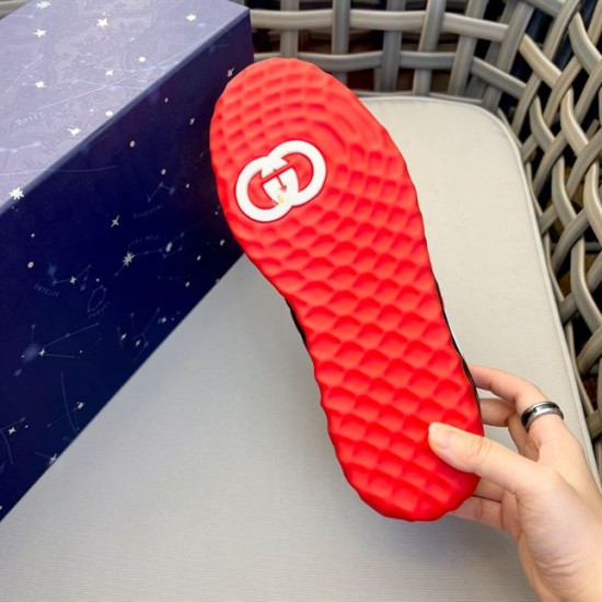 Gucci Mac80 Trainer Sole Tread Detail in red and black Bottom view of red rubber tread outsole on Gucci Mac80 trainer with white logo in red and black