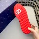 Gucci Mac80 Trainer Sole Tread Detail in red and black Bottom view of red rubber tread outsole on Gucci Mac80 trainer with white logo in red and black