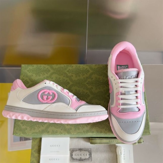 Gucci Mac80 Trainer Display View in white and grey Gucci Mac80 white leather trainer next to green presentation box in white and grey