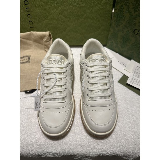 Gucci Mac80 Off-White Trainers Head-On View Head-on view showing laces and tongues of Gucci Mac80 trainers in off-white