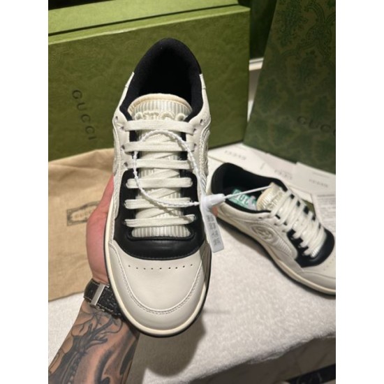 Gucci Mac80 Trainer Toe Box Detail in off white and black Close-up front view of Gucci Mac80 Off White And Black Leather Low Top Trainer toe box and laces