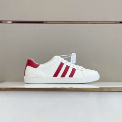 Gucci Low Top Leather Trainers In White And Red Upper