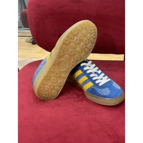 Gucci Gazelle Gum Rubber Sole Pattern in blue and yellow Underside view showing pattern on gum rubber sole in blue and yellow