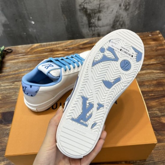 L Charlie Low Top Leather Blue Accent Trainers Outsole View in blue and white L Charlie Low Top Leather Blue Accent Trainers outsole tread pattern with blue inserts in blue and white