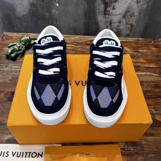 L Ollie Richelieu Navy Blue Low Top Trainers - Front View L Ollie Richelieu navy blue trainers shown from the front on an orange box