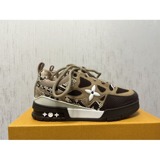 L Skate Sneaker lateral view with brown snakeskin pattern Lateral view of the L Skate Sneaker in brown snakeskin pattern
