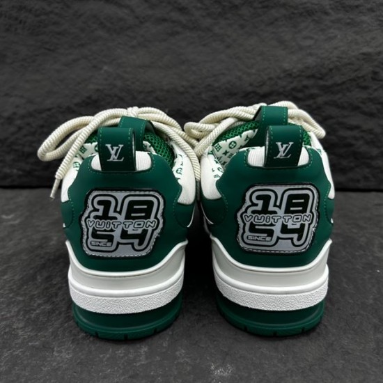 L Skate Sneaker Green White Low Top Trainers Heel View Rear view of the green and white trainers displaying heel badges and pull tabs