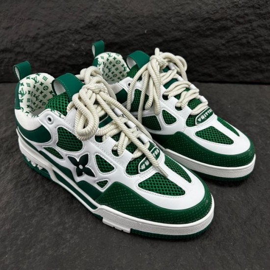 L Skate Sneaker Green White Low Top Trainers Front Angle Angled front view highlighting the toe box and laces of the L Skate Sneaker Green White