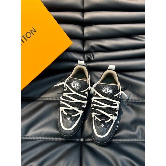 L skate sneaker in black and white leather front profile L skate sneaker in black and white leather front profile