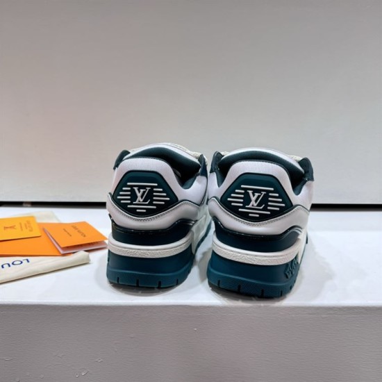Rear view of white and green L Trainer Maxi Low Top Trainers