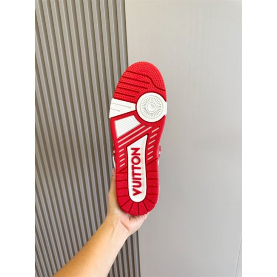 Durable rubber outsole of L Trainer high top sneaker in red and white