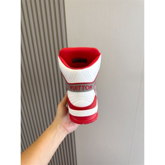 Rear view of L Trainer high top sneaker displaying red and white heel panel
