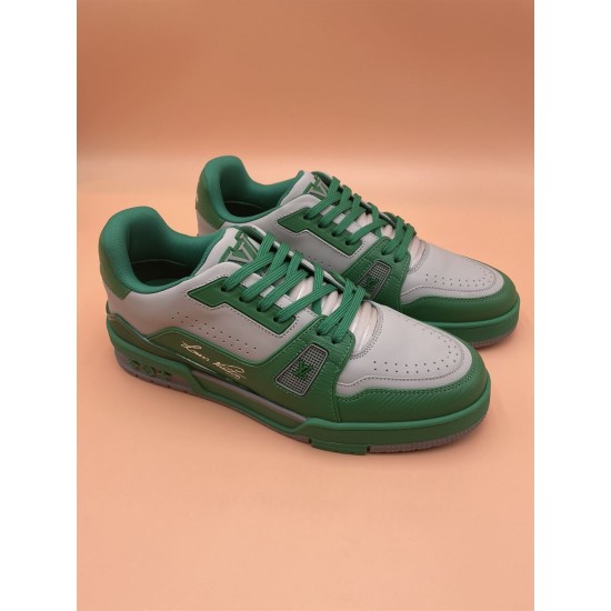 L Trainer Low Top Leather Trainers In Green And Grey - Front Pair Angle Angled pair view of L trainers in green and grey highlighting the laced front